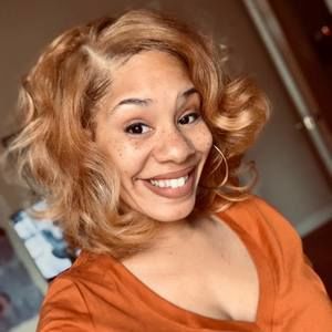 Meet your Posher, Demitria